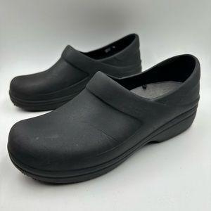 Crocs Neria Pro II womens triple comfort shoes slip resistant clogs black size10